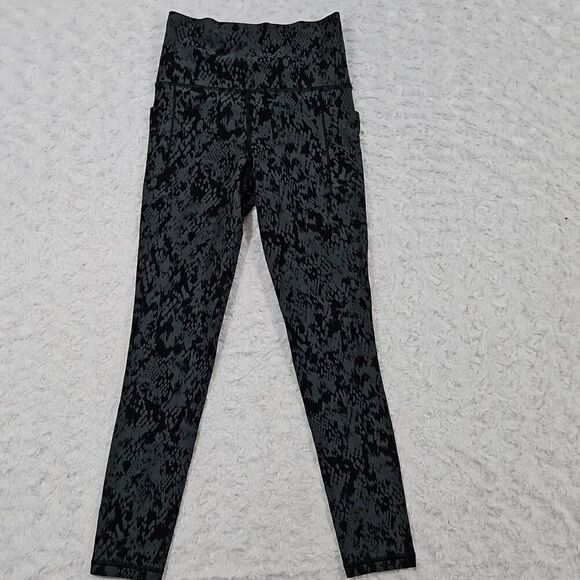 Athleta salutation stash pocket II printed 7/8 tight yoga snake print Womens XXS - Picture 1 of 10